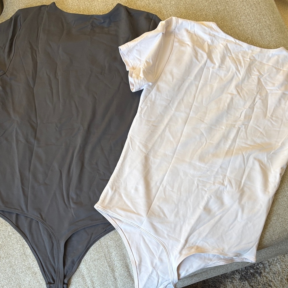 2 Aritzia NEW Babaton Gray and Lavender Bodysuit Set - Picture 8 of 8